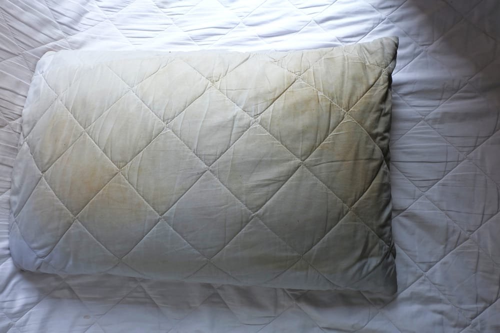 Yellow tint on pillow